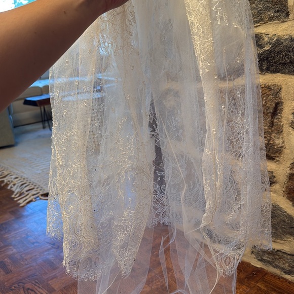 Bridal Veil Spanish lace custom made - Picture 7 of 7
